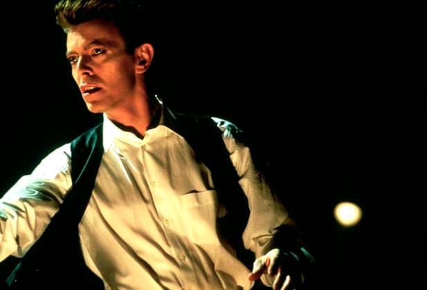 Bowie, David David Bowie performing live in the early 1990 s. Michael Putland Retna Photoshot. Credit all Uses, Credit:Michael Putland Avalon  Copyright: xMichaelxPutlandx xAvalonx 0517019155