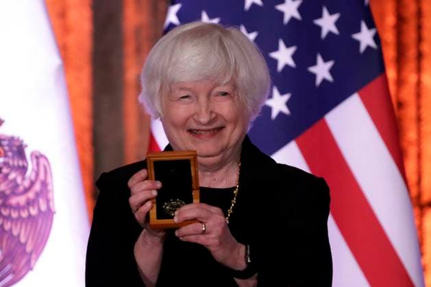 December 6, 2023, Mexico City, Mexico: United States Secretary of the Treasury, Janet Yellen during the presentation of the commemorative coin of 200 years of Diplomatic Relations Mexico - United States in ceremony at the Interactive Museum of Economy in Mexico City on December 6, 2023 in Mexico City, Mexico Mexico City Mexico - ZUMAe321 20231206_zia_e321_038 Copyright: xLuisxBarronx