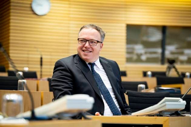 123. PLENARSITZUNG IM THÜRINGER LANDTAG 07 12 2023 - Erfurt: Dr. Mario Voigt (CDU) vor Beginn des Plenums. Die 123. Plenarsitzung des Thüringer Landtags am 7. Dezember 2023. _________________ *** 123 PLENARY SESSION IN THE THURINGIAN STATE PARLIAMENT 07 12 2023 Erfurt Dr Mario Voigt CDU before the start of the plenary session The 123 plenary session of the Thuringian State Parliament on 7 December 2023