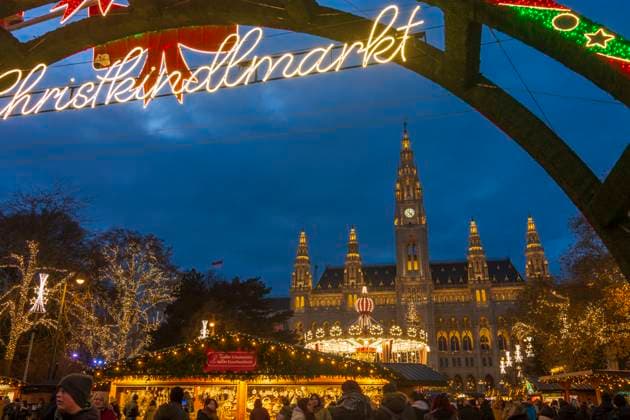 Christmas market Wiener Christkindlmarkt , Christmas market stalls, City Hall Rathaus Vienna Wien Austria 01. Old Town