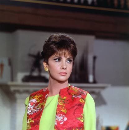 Film Strange Bedfellows Actress Gina Lollobrigida in a scene of the film Los Angeles, CA USA  Copyright: xLeoxFuchsx R0598-Lollobrigida-SBF