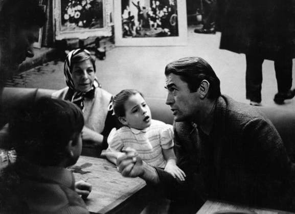Peck Family Actor Gregory Peck with wife Veronique, and children visiting Paris Paris France  Copyright: xLeoxFuchsx 1115 Gregory Peck Atticus Finch in paris with kids 2