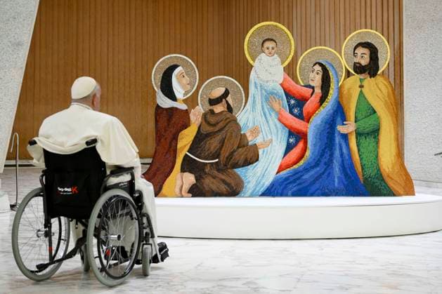 Bilder des Jahres 2023, News 12 Dezember News Themen der Woche KW49 Italy, Rome, Vatican, 2023 12 9 Pope Francis during an audience with a delegation of the communities that have donated the nativity scene and the Christmas tree set up in St. Peter s Square at the Vatican . Photograph by VATICAN MEDIA Catholic Press Photo  Copyright: xVATICANxMEDIAx xipa-agency.netx xVaticanxMediax IPA_Agency_IPA42106706