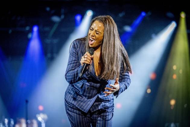 Entertainment Bilder des Tages HILVERSUM - Glennis Grace performs during the dinner show called Grandeur, by Frank Wentink and Marc Forno. ANP ROBIN UTRECHT netherlands out - belgium out  Copyright: xx x485889865x originalFilename: 485889865.jpg