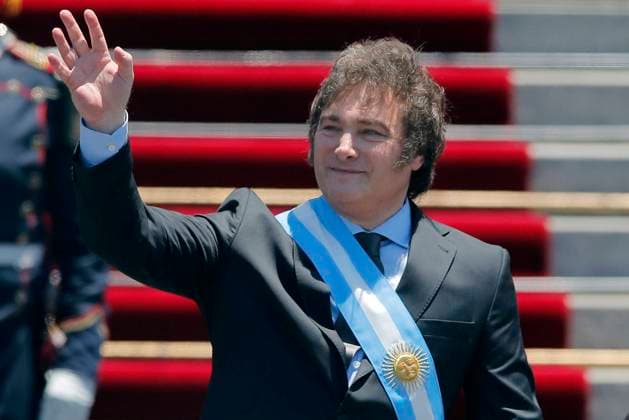 Buenos Aires, 10 de diciembre 2023 El presidente electo Javier Milei toma el mando presidencial durante el cambio de mando en Argentina. Javier Torres Aton Chile, Buenos Aires Argentina Aton_856889 *** Buenos Aires, December 10, 2023 President-elect Javier Milei takes office during the change of office in Argentina Javier Torres Aton Chile, Buenos Aires Argentina Aton 856889  Copyright: JAVIERxTORRES ATONxCHILE
