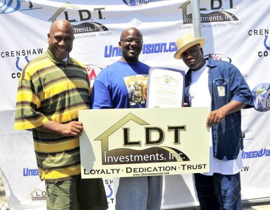 Tiny Lister and Ving Rhames, star of Mission Impossible , gets down with the kids at the 1st Annual Diabetes Health and Well Being Sports Event in Los Angeles 42705, LOS ANGELES, CALIFORNIA - Saturday July 17, 2010 Tiny Lister and Mission Impossible star Ving Rhames gets on down at the 1st Annual Diabetes Health and Well Being Sports Clinic at Crenshaw High School in Los Angeles. , Credit:Koi Sojer, PacificCoastNews.com Avalon USA, Los Angeles  Copyright: xKoixSojer,xPacificCoastNews.comx xAvalonx 0524479412