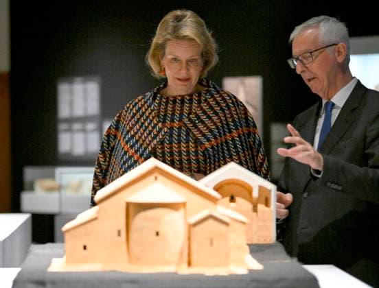 HRH Queen Mathilde Visits Georgia: a story of encounters Exhibition BRUSSELS, BELGIUM - DECEMBER 12 :Her Majesty the Queen visits the exhibition Georgia: a history of encounters at the Musée d Art et d Histoire in Brussels. This heritage exhibition is part of Europalia Georgia and highlights the country s art, culture and history. Queen Mathilde of Belgium pictured on DECEMBER 12, 2023 in Brussels, Belgium, 12 12 23 Brussels Belgium  Copyright: xPhilipxReynaersx