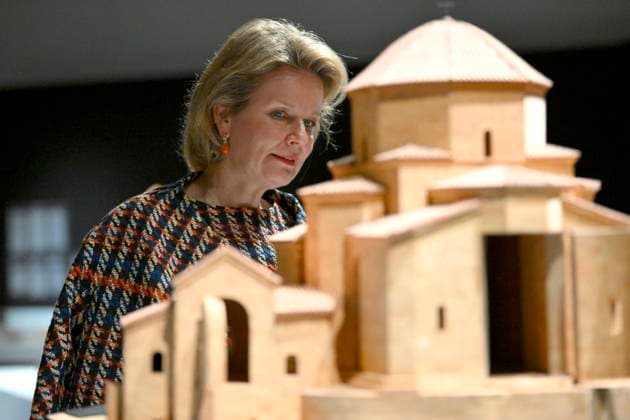 HRH Queen Mathilde Visits Georgia: a story of encounters Exhibition BRUSSELS, BELGIUM - DECEMBER 12 :Her Majesty the Queen visits the exhibition Georgia: a history of encounters at the Musée d Art et d Histoire in Brussels. This heritage exhibition is part of Europalia Georgia and highlights the country s art, culture and history. Queen Mathilde of Belgium pictured on DECEMBER 12, 2023 in Brussels, Belgium, 12 12 23 Brussels Belgium  Copyright: xPhilipxReynaersx