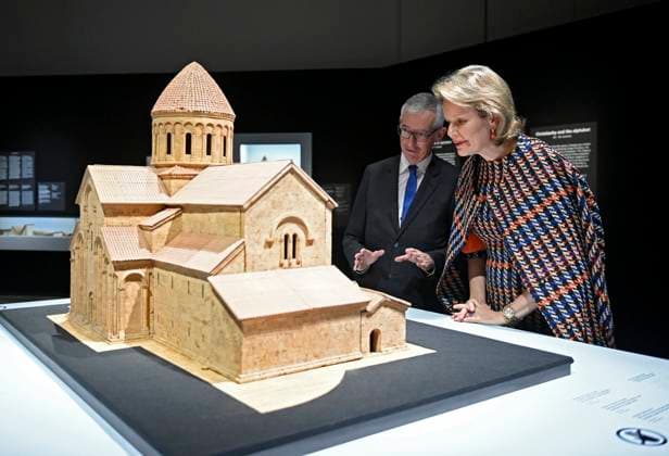 HRH Queen Mathilde Visits Georgia: a story of encounters Exhibition BRUSSELS, BELGIUM - DECEMBER 12 :Her Majesty the Queen visits the exhibition Georgia: a history of encounters at the Musée d Art et d Histoire in Brussels. This heritage exhibition is part of Europalia Georgia and highlights the country s art, culture and history. Queen Mathilde of Belgium pictured on DECEMBER 12, 2023 in Brussels, Belgium, 12 12 23 Brussels Belgium  Copyright: xPhilipxReynaersx