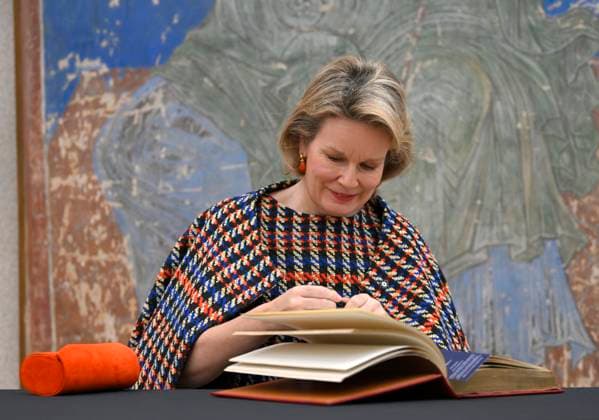 HRH Queen Mathilde Visits Georgia: a story of encounters Exhibition BRUSSELS, BELGIUM - DECEMBER 12 :Her Majesty the Queen visits the exhibition Georgia: a history of encounters at the Musée d Art et d Histoire in Brussels. This heritage exhibition is part of Europalia Georgia and highlights the country s art, culture and history. Queen Mathilde of Belgium pictured on DECEMBER 12, 2023 in Brussels, Belgium, 12 12 23 Brussels Belgium  Copyright: xPhilipxReynaersx