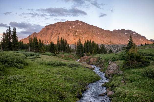 Creative Highlights World Serenity of a majestic mountain landscape, Colorado Silverthorne, Colorado, United States CR_PALI231212-1303260-01