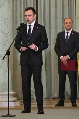 RECORD DATE NOT STATED 13.12.2023 WARSZAWA ZAPRZYSIEZENIE RZADU DONALDA TUSKA NOWY RZAD UROCZYSTOSC ZAPRZYSIEZENIA W PALACU PREZYDENCKIM N Z ANDRZEJ DOMANSKI DONALD TUSK FOT DAMIAN BURZYKOWSKI NEWSPIX.PL 13 12 2023 WARSAW OATH OF THE GOVERNMENT OF PRIME MINISTER DONALD TUSK NEW GOVERNMENT IN POLAND AT THE PRESIDENTIAL PALACE --- Newspix.pl  DB131223_127