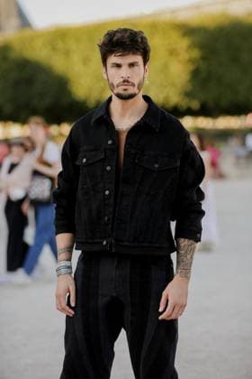 PFW - Street Style Street style, Baptiste Giabiconi arriving at Mugler Spring Summer 2024 show, held at Carrousel du Louvre, Paris, France, on October 2, 2023. Photo by Marie-Paola Bertrand-Hillion ABACAPRESS.COM Paris France  Copyright: xBertrand-HillionxMarie-Paola ABACAx