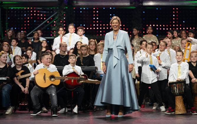 Entertainment Bilder des Tages BUSSUM - Queen Maxima at the recordings for the Christmas Music Gala 2023 of the More Music in the Classroom foundation, recorded and broadcast by AVROTROS. ANP JEROEN JUMELET netherlands out - belgium out  Copyright: xx x486270655x originalFilename: 486270655.jpg
