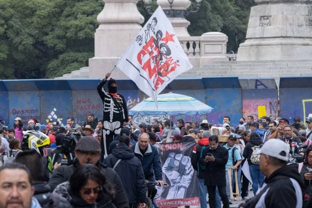 Demonstration of Teachers For The 44th Anniversary of the Labor Union December 15, 2023 Mexico City, Mexico. Teachers take part during a demonstration of the the National Coordinator of Education Workers in Mexico at Reforma Avenue to demand improvements to the education system and better salaries within the framework of the 44th anniversary of their union group. on December 15, 2023 in Mexico City, Mexico. (Photo by Alex Dalton Eyepix Group) Copyright: xAlexxDalton xEyepixxGroupx AD_15122023_107378