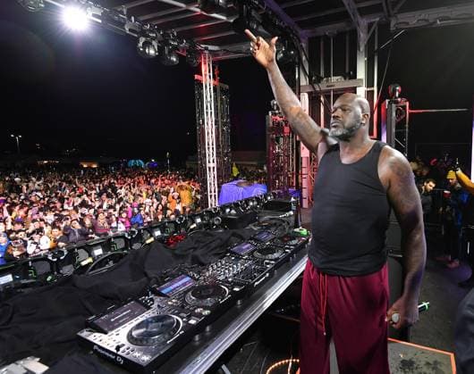 December 16, 2023, Olympic Valley, CA, USA: DJ Diesel - Shaquille O Neal performs during Day 2 of the 2023 Tahoe Live Music Festival at Palisades Tahoe on December 16, 2023 in Olympic Valley, CA. Olympic Valley USA - ZUMAs181 20231216_zea_s181_017 Copyright: ximageSPACEx