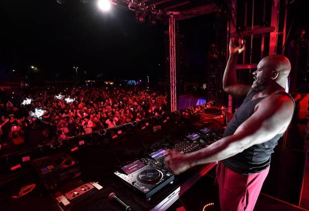 December 16, 2023, Olympic Valley, CA, USA: DJ Diesel - Shaquille O Neal performs during Day 2 of the 2023 Tahoe Live Music Festival at Palisades Tahoe on December 16, 2023 in Olympic Valley, CA. Olympic Valley USA - ZUMAs181 20231216_zea_s181_021 Copyright: ximageSPACEx
