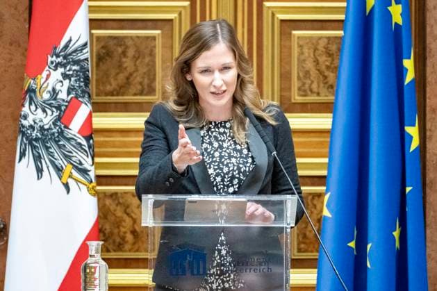Vienna, Austria 18 December 2023 Claudia Plakolm, State Secretary for Youth Affairs and Civilian Service Agendas, speaks at the Christmas concert in the historic conference hall of the Federal Assembly on the occasion of the focus on volunteering