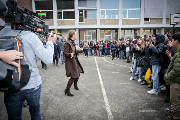 Entertainment Themen der Woche KW51 Entertainment Bilder des Tages Princess Claire of Belgium visit the Athénée royal Air pur of Seraing SERAING, BELGIUM - DECEMBER 19 : Princess Claire of Belgium visit the Athénée royal Air pur of Seraing during the presentation of their program against bullying at school on December 19, 2023 in Seraing, Belgium, 19 12 2023 Seraing Belgium  Copyright: xSesx