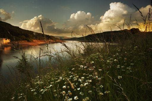 Beautiful scenery of sunset in the river of Ladybower Reservoir in Derbyshire, England 220452 RECORD DATE NOT STATED