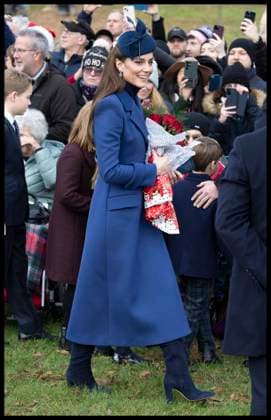 . 25 12 2023. Sandringham , United Kingdom. Kate Middleton, the Princess of Wales, leaving the Christmas Day church service in Sandringham, United Kingdom. Picture by Stephen Lock i-Images  xStephenxLockx xi-Imagesx IIM-24899-0049