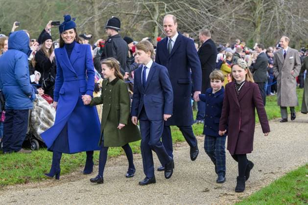 Entertainment Themen der Woche KW52 Bilder des Jahres 2023, Entertainment 12 Dezember Entertainment Bilder des Tages Members of the British Royal Family attend the Christmas Day service at Sandringham Featuring: Catherine Princess of Wales, Princess Charlotte, Prince George, Prince William, Prince Louis, Mia Tindall Where: Sandringham, Norfolk, United Kingdom When: 25 Dec 2023 Credit: Cover Images EDITORIAL USE ONLY. NOT FOR USE BY NEWSPAPERS BASED IN THE UK. Copyright: xx 53324695