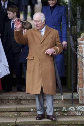 Members of the British Royal Family attend the Christmas Day service at Sandringham Featuring: King Charles III Where: Sandringham, Norfolk, United Kingdom When: 25 Dec 2023 Credit: Cover Images EDITORIAL USE ONLY. NOT FOR USE BY NEWSPAPERS BASED IN THE UK. Copyright: xx 53324755