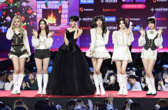 S. Korean girl group Ive S. Korean girl group Ive South Korean girl group Ive poses for a photo during the 2023 SBS Music Awards in Incheon, west of Seoul, on Dec. 25, 2023. (Yonhap) 2023-12-26 11:57:49 < 1980-2023 YONHAPNEWS AGENCY. .> ÀÎo±¤¿ª½Ã EDITORIAL USE ONLY  Copyright: xx PYH2023122606050034400 YonhapxNewsx yonphotos226581