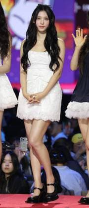 S. Korean girl group NewJeans S. Korean girl group NewJeans Haerin, a member of South Korean girl group NewJeans, poses for a photo during the 2023 SBS Music Awards in Incheon, west of Seoul, on Dec. 25, 2023. (Yonhap) 2023-12-26 11:58:07 < 1980-2023 YONHAPNEWS AGENCY. .> ÀÎo±¤¿ª½Ã EDITORIAL USE ONLY  Copyright: xx PYH2023122605960034400 YonhapxNewsx yonphotos226586