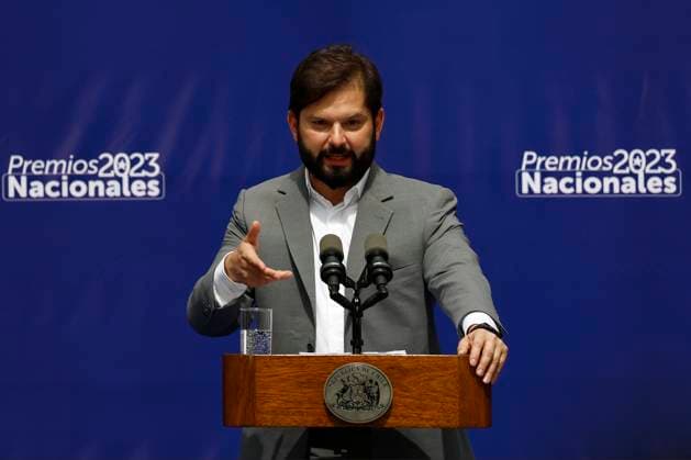 Santiago, December 26, 2023 The President of the Republic, Gabriel Boric, participates in the presentation of the National Awards 2023 Dragomir Yankovic Aton Chile, Santiago Chile Aton Chile Aton 861468  Copyright: DRAGOMIRxYANKOVIC ATONxCHILE