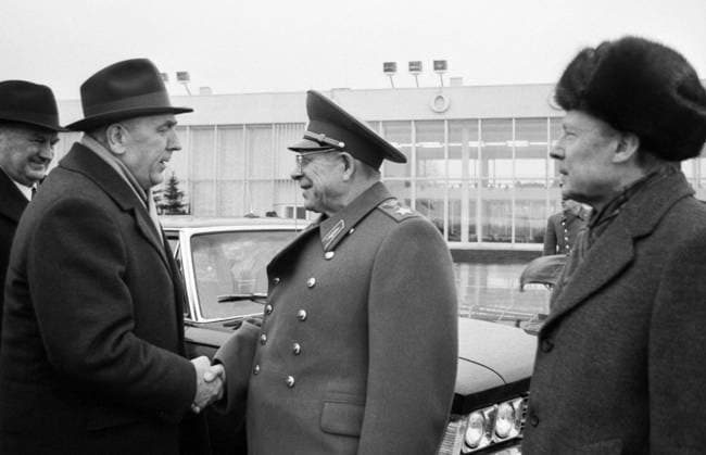 Moscow, USSR. First Secretary of the Central Committee of the Polish United Workers Party Edward Gierek who took part in the meeting of the Political Consultative Committee of the Warsaw Treaty Member States, and USSR Defence Minister, Marshal of the Soviet Union Dmitry Ustinov (L-R front) shake hands during the farewell ceremony at the Vnukovo airfield. Vasily Yegorov TASS  24763493
