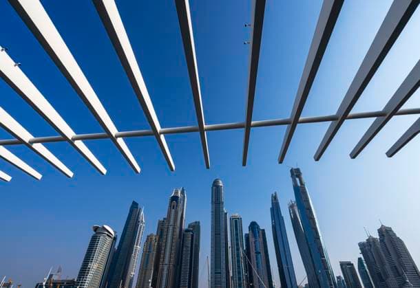 Creative Highlights World Dubai Marina und Harbor, Skyline Architektur und Yachthafen, Vereinigte Arabische Emirate, Asien *** Dubai Marina and Harbor, Skyline Architecture and Marina, United Arabic Emirates, Asia 1020923093