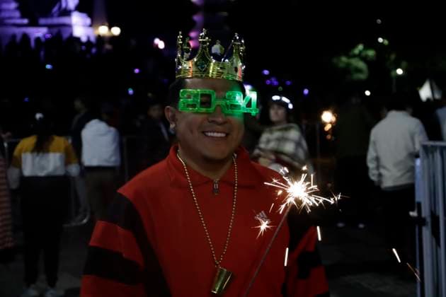 Mexicans welcome the year 2024 to the salsa rhythm of singer Ruben Blades December 31, 2023, Mexico City, Mexico: Thousands of people say goodbye to the year 2023 and welcome the new year 2024 to the rhythm of the songs of Panamanian singer-songwriter Ruben Blades at the Glorieta del Ahuehuete in Mexico City. on December 31, 2023 in Mexico City, Mexico (Photo by Luis Barron Eyepix Group). Copyright: xLuisxBarronx xEyepixxGroupx LB20231231-5