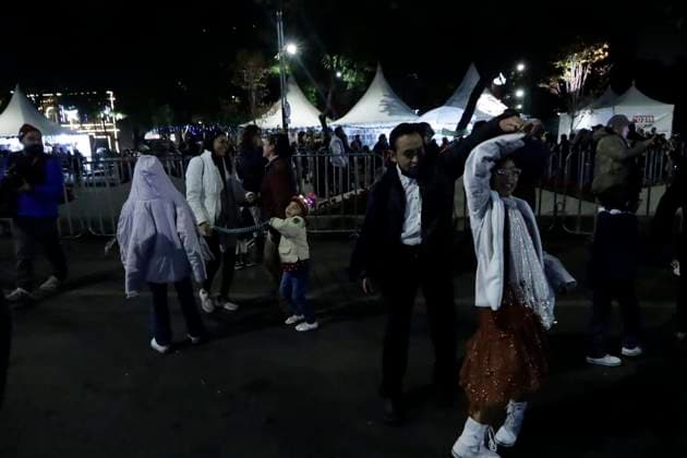 Mexicans welcome the year 2024 to the salsa rhythm of singer Ruben Blades December 31, 2023, Mexico City, Mexico: Thousands of people say goodbye to the year 2023 and welcome the new year 2024 to the rhythm of the songs of Panamanian singer-songwriter Ruben Blades at the Glorieta del Ahuehuete in Mexico City. on December 31, 2023 in Mexico City, Mexico (Photo by Luis Barron Eyepix Group). Copyright: xLuisxBarronx xEyepixxGroupx LB20231231-6