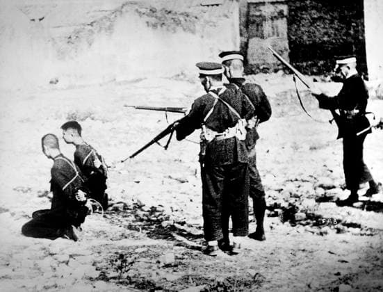 Execution of Two Chinese Men by Japanese Soldiers during Second Sino-Japanese War, 1937  Copyright: xABxArchivex jtv003605