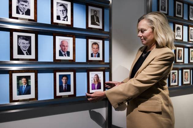 THE HAGUE - Outgoing Minister of Finance Sigrid Kaag will hang her portrait in the ministry s hall of fame. As UN special envoy, Sigrid Kaag will coordinate humanitarian aid and reconstruction in Gaza. She was the first female minister of the Ministry of Finance. ANP RAMON VAN FLYMEN netherlands out - belgium out  Copyright: xx x487732087x originalFilename: 487732087.jpg