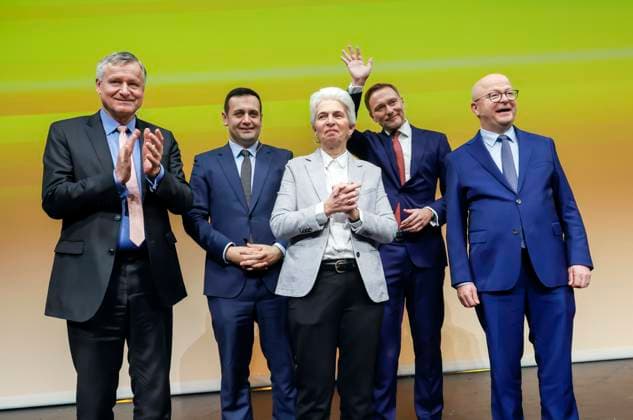Dreikönigstreffen 2024 der FDP in Stuttgart. Von links Dr. Hans-Ulrich Rülke (MdL), Fraktionsvorsitzender der FDP DVP Fraktion im Landtag BW und stv. Landesvorsitzender der FDP BW, Bijan Djir-Sarai (MdB), Generalsekretär, Dr. Marie-Agnes Strack-Zimmermann (MdB), Spitzenkandidatin zur Europawahl 2024, Christian Lindner (MdB), Bundesvorsitzender, Finanzminister, Michael Theurer MdB, Landesvorsitzender der FDP BW, Parlamentarischer Staatssekretär beim Bundesminister für Digitales und Verkehr, Beauftragter für den Schienenverkehr. 06.01.2024: Stuttgart, Baden-Württemberg, Deutschland. *** Epiphany meeting 2024 of the FDP in Stuttgart From left Dr Hans Ulrich Rülke MdL , parliamentary group leader of the FDP DVP parliamentary group