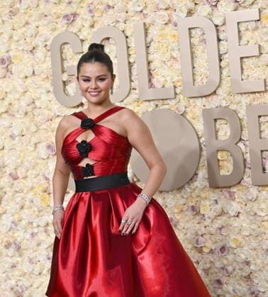 Actress Selena Gomez arrives for the 81st annual Golden Globe Awards at the Beverly Hilton in Beverly Hills, California on Sunday, January 7, 2024.  LAP202401070029 CHRISxCHEW