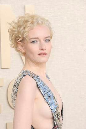 RECORD DATE NOT STATED Julia Garner at arrivals, 81st Annual Golden Globe Awards, Beverly Hilton Hotel, Beverly Hills, CA, United States, January 7, 2024. (Photo by: Elizabeth Goodenough Everett Collection) PUBLICATIONXNOTxINxCANxCHNxFRAxITAxJPNxNORxPOLxRUSxESPxUKxUSA