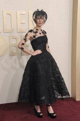 RECORD DATE NOT STATED Rosamund Pike at arrivals, 81st Annual Golden Globe Awards, Beverly Hilton Hotel, Beverly Hills, CA, United States, January 7, 2024. (Photo by: Elizabeth Goodenough Everett Collection) PUBLICATIONXNOTxINxCANxCHNxFRAxITAxJPNxNORxPOLxRUSxESPxUKxUSA
