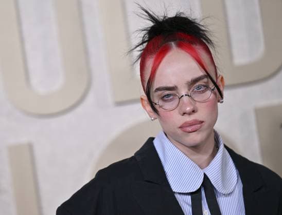 Billie Eilish arrives for the 81st annual Golden Globe Awards at the Beverly Hilton in Beverly Hills, California on Sunday, January 7, 2024.  LAP202401070112 CHRISxCHEW
