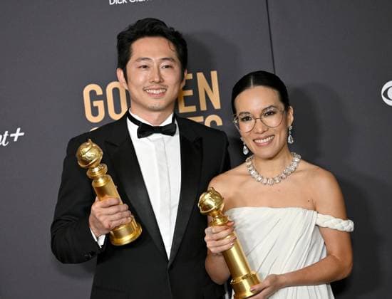 (L-R) Steven Yeun and Ali Wong appear backstage after winning the award for Best Performance in a Limited Series, Anthology Series, or Motion Picture Made for Television award for Beef during the 81st annual Golden Globe Awards at the Beverly Hilton in Beverly Hills, California on Sunday, January 7, 2024.  LAP202401070136 CHRISxCHEW