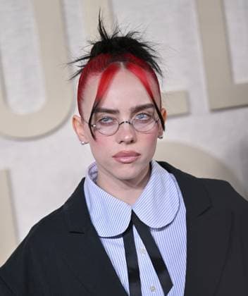 Billie Eilish arrives for the 81st annual Golden Globe Awards at the Beverly Hilton in Beverly Hills, California on Sunday, January 7, 2024.  LAP202401070111 CHRISxCHEW