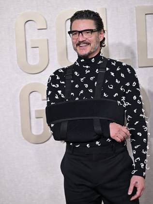 Actor Pedro Pascal arrives for the 81st annual Golden Globe Awards at the Beverly Hilton in Beverly Hills, California on Sunday, January 7, 2024.  LAP202401070120 CHRISxCHEW