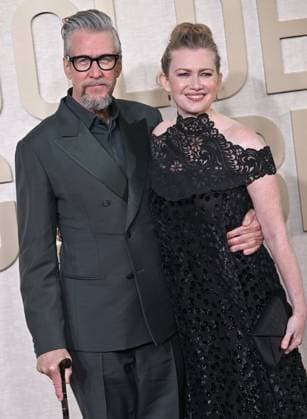 (L-R) Alan Ruck and Mireille Enos arrive for the 81st annual Golden Globe Awards at the Beverly Hilton in Beverly Hills, California on Sunday, January 7, 2024.  LAP202401070204 CHRISxCHEW