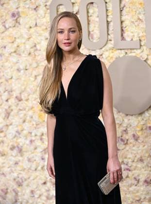 Actress Jennifer Lawrence arrives for the 81st annual Golden Globe Awards at the Beverly Hilton in Beverly Hills, California on Sunday, January 7, 2024.  LAP202401070206 CHRISxCHEW