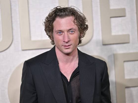 Actor Jeremy Allen White arrives for the 81st annual Golden Globe Awards at the Beverly Hilton in Beverly Hills, California on Sunday, January 7, 2024.  LAP202401070229 CHRISxCHEW