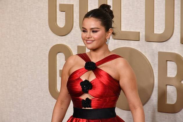 January 7, 2024, Beverly Hills, CA, USA: Selena Gomez attends the 81st Annual Golden Globe Awards at The Beverly Hilton on January 07, 2024 in Beverly Hills, California. Beverly Hills USA - ZUMAs181 20240107_zea_s181_220 Copyright: xCxFlaniganx