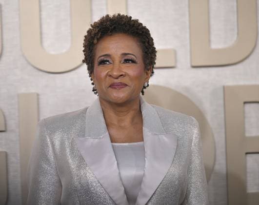 Actress Wanda Sykes arrives for the 81st annual Golden Globe Awards at the Beverly Hilton in Beverly Hills, California on Sunday, January 7, 2024.  LAP202401070292 CHRISxCHEW