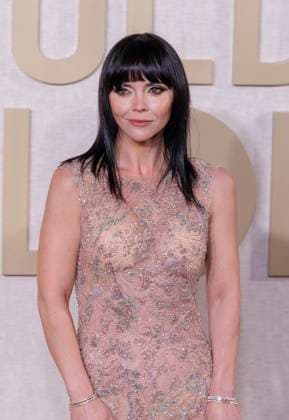 January 7, 2024, Beverly Hills, California, USA: Christina Ricci on the red carpet of the 81st Annual Golden Globe Awards on Sunday January 7, 2024 at The Beverly Hilton Hotel in Beverly Hills, California. JAVIER ROJAS PI Beverly Hills USA - ZUMAp124 20240107_zaa_p124_060 Copyright: xJavierxRojasx